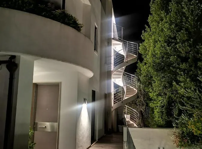 Santa Lucia Home